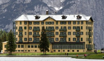 Tips for Scoring the Cheapest Flights from London to Accra, Ghana